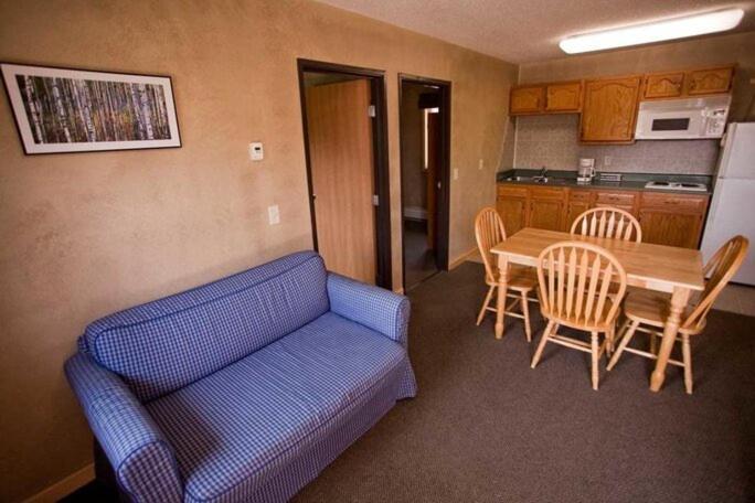 Adventure Inn Ely Exterior foto